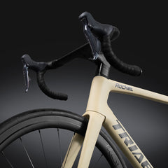 Vélo de route AERO en carbone A9 (Shimano 8070)